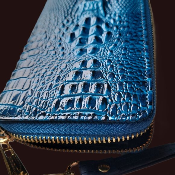 Raised Crocodile Embossed Leather Zipper Wallet Clutch Wristlet Card Holder - Picture 6 of 6